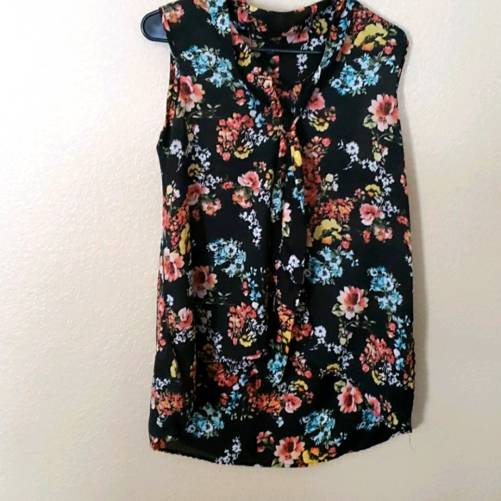 Sleeveless floral shirt